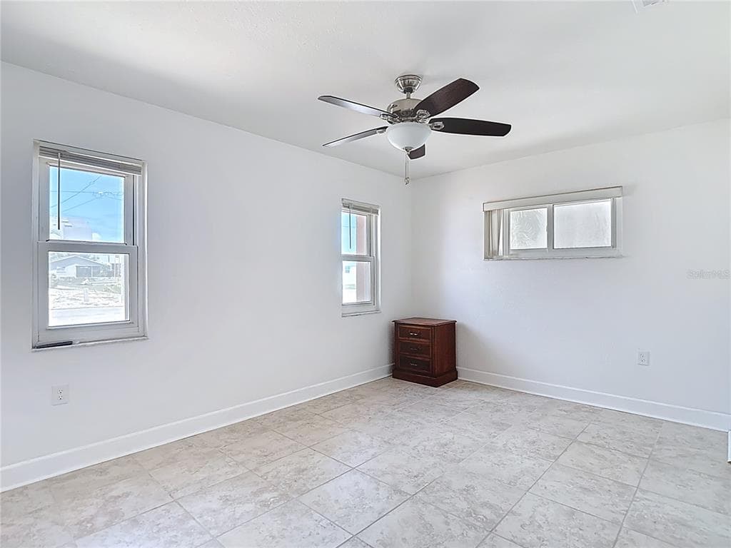 13816 VICTOR AVENUE photo 16