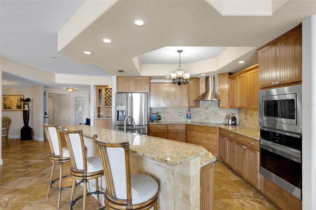 1090 PINELLAS BAYWAY S A5 photo 20