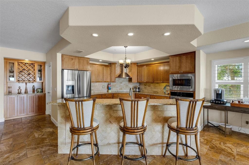1090 PINELLAS BAYWAY S A5 photo 14