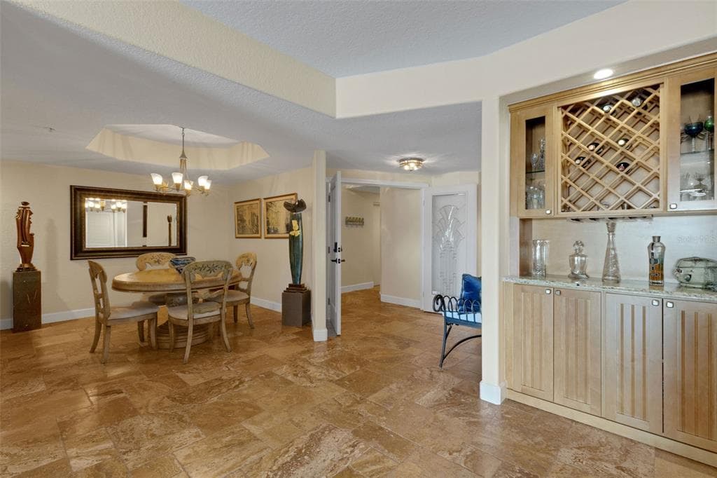 1090 PINELLAS BAYWAY S A5 photo 21