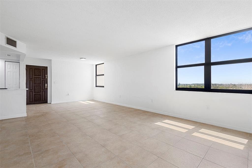 1415 OCEAN SHORE BOULEVARD 511 photo 15