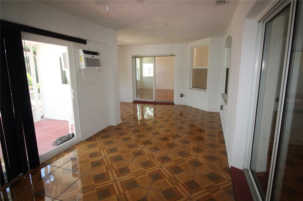 64 WHITTINGTON DRIVE photo 17