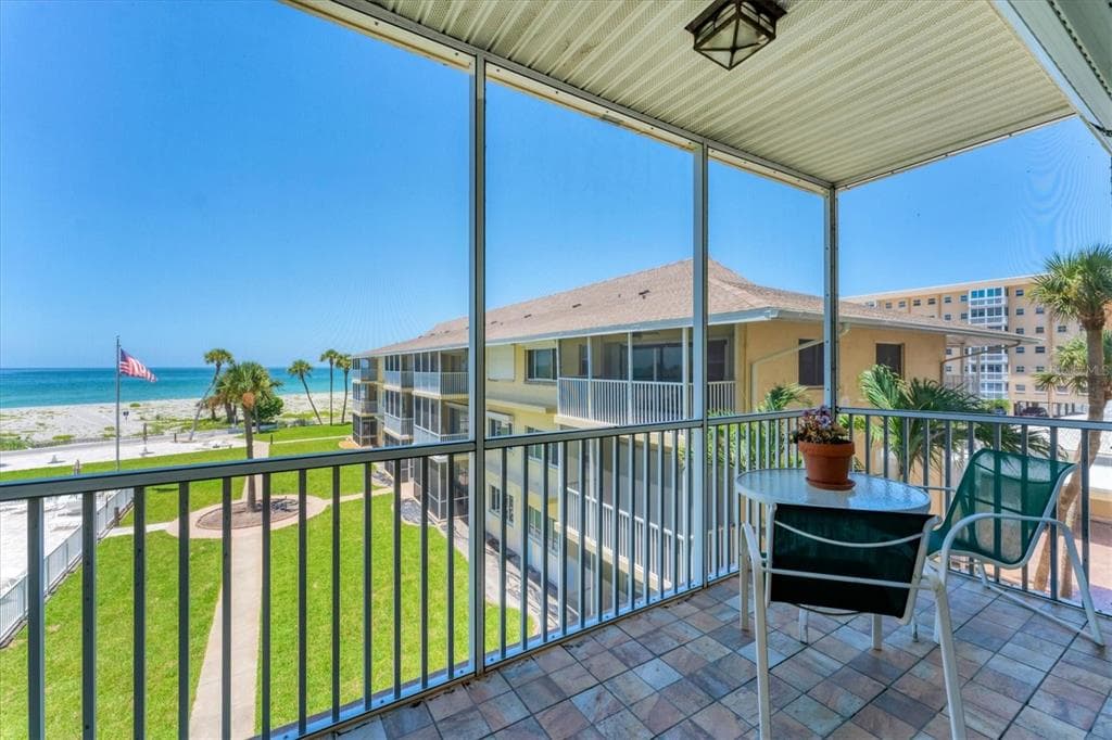 1200 TARPON CENTER DRIVE 306 photo 23