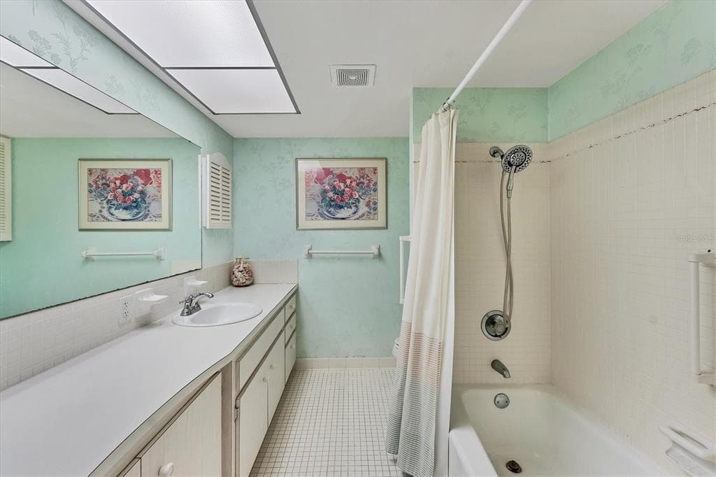 1200 TARPON CENTER DRIVE 306 photo 16