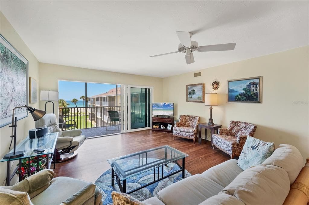 1200 TARPON CENTER DRIVE 306 photo 5
