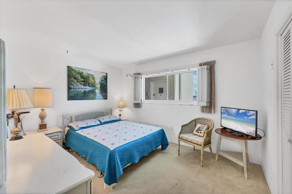 1200 TARPON CENTER DRIVE 306 photo 15