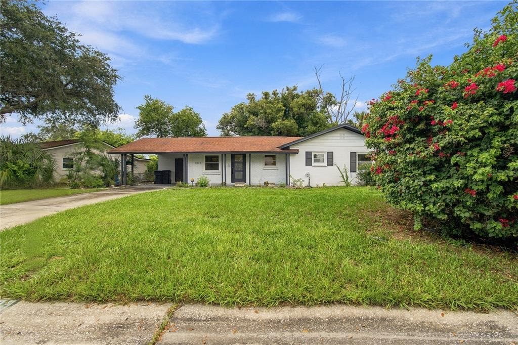8609 DRIFTWOOD DRIVE photo 2