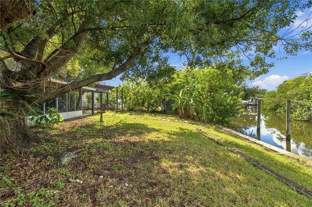 8609 DRIFTWOOD DRIVE photo 24