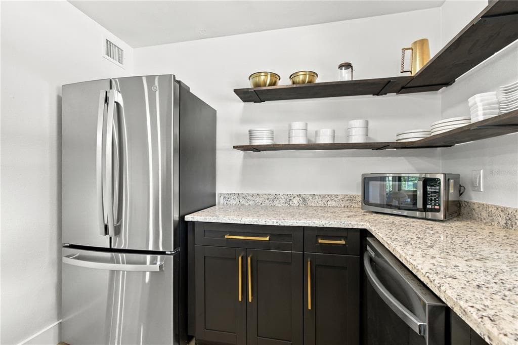 8609 DRIFTWOOD DRIVE photo 10