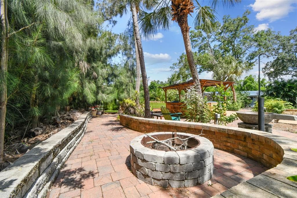 5909 MOHR ROAD photo 25