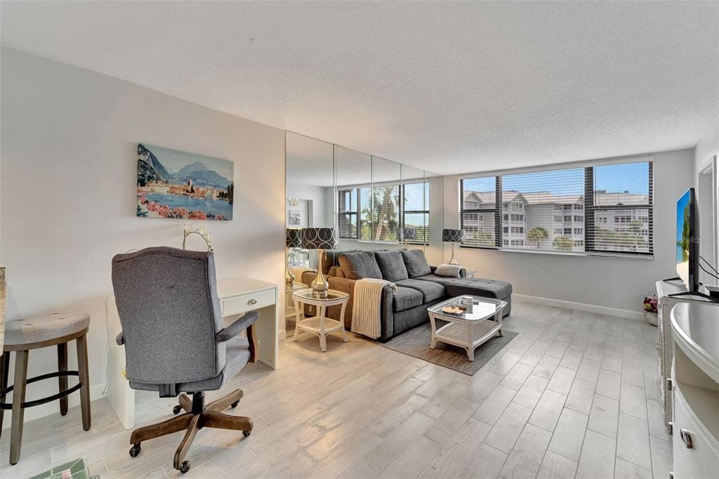 5855 MIDNIGHT PASS ROAD 314 photo 17