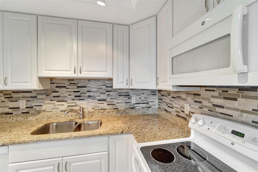5855 MIDNIGHT PASS ROAD 314 photo 21