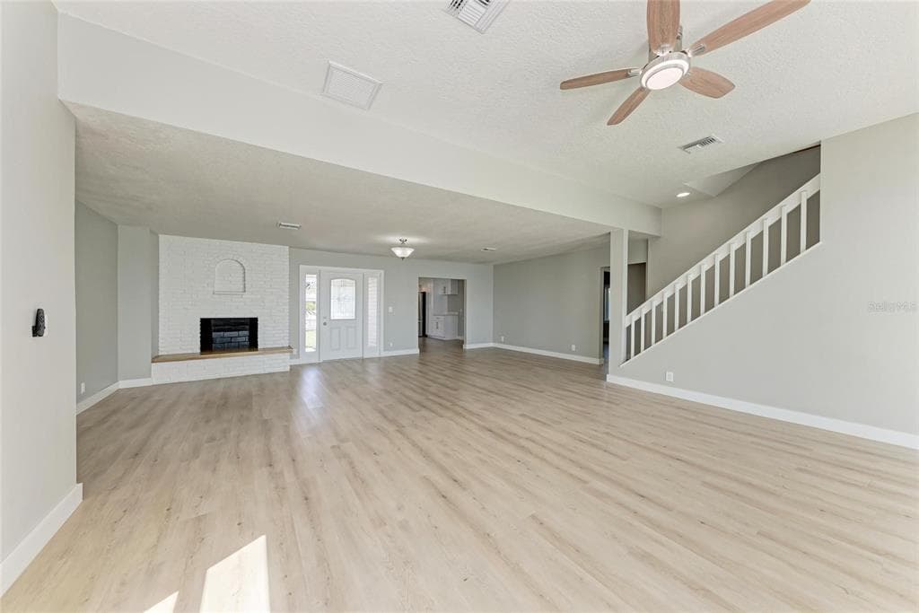893 N SHORE DRIVE photo 12