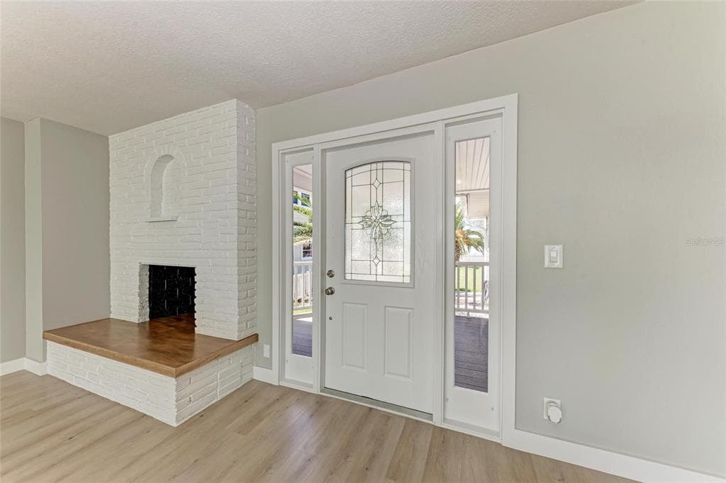 893 N SHORE DRIVE photo 7