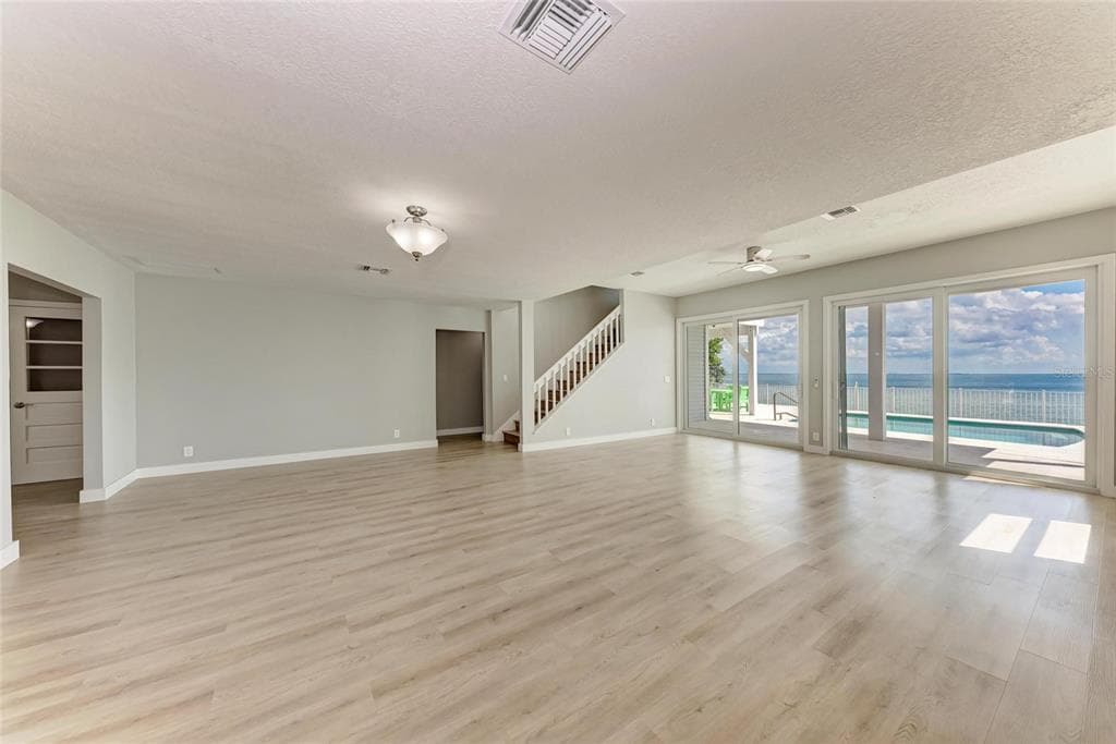 893 N SHORE DRIVE photo 11