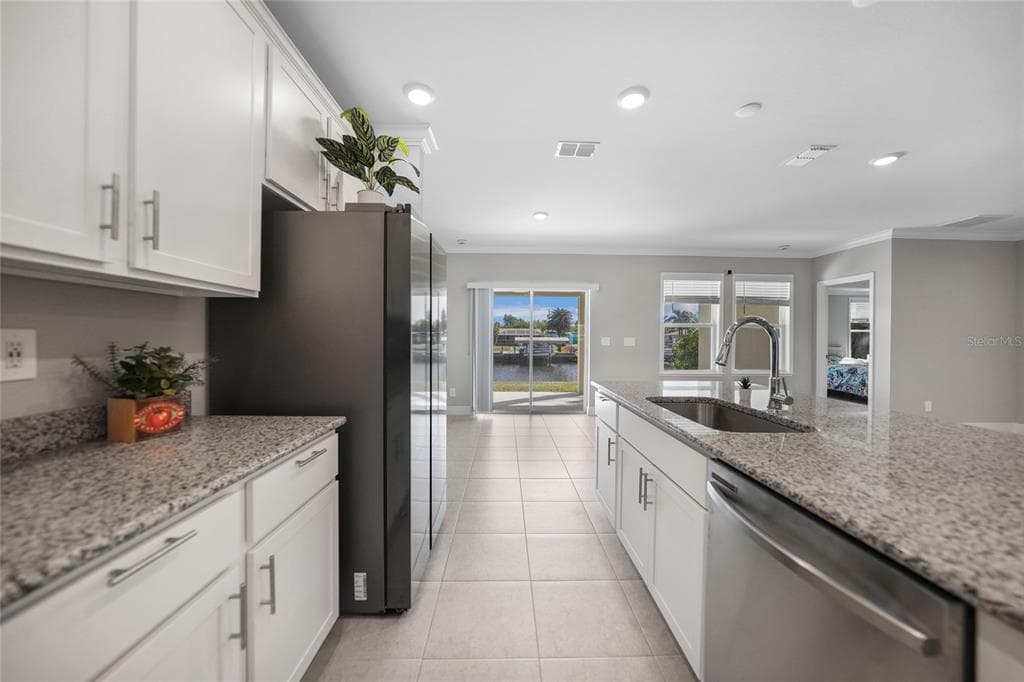 521 W TARPON BOULEVARD NW photo 6