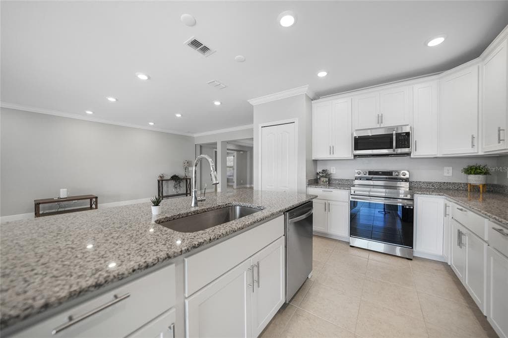 521 W TARPON BOULEVARD NW photo 5