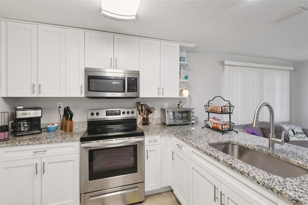 7102 CHERRY LAUREL DRIVE photo 8
