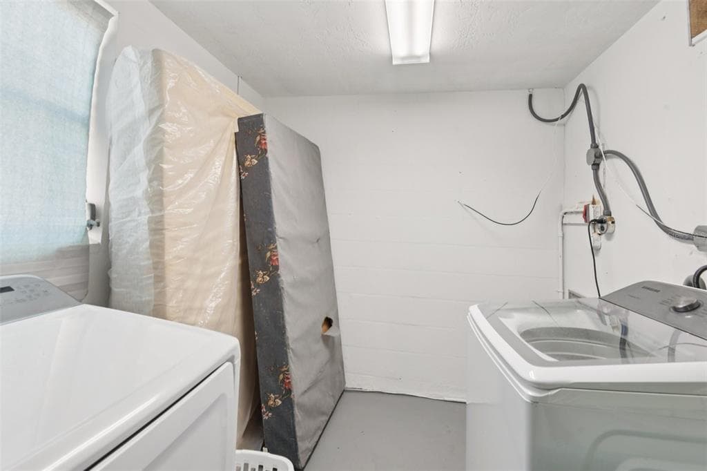 7102 CHERRY LAUREL DRIVE photo 25