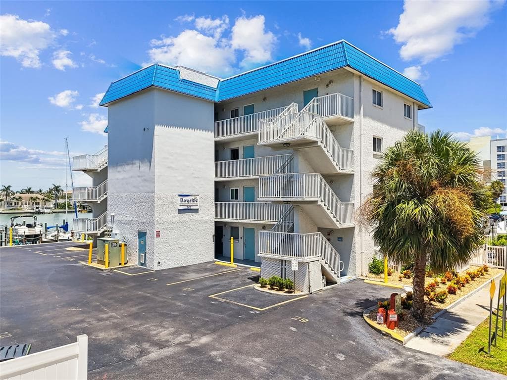 800 BAYWAY BOULEVARD 17 photo 8