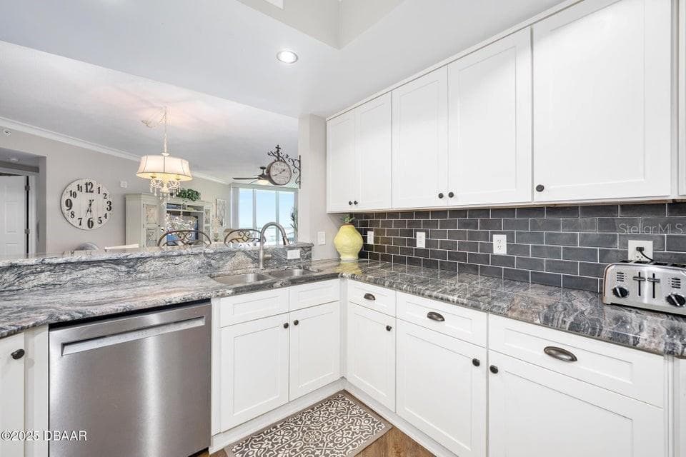 231 RIVERSIDE DRIVE 1507-1 photo 17