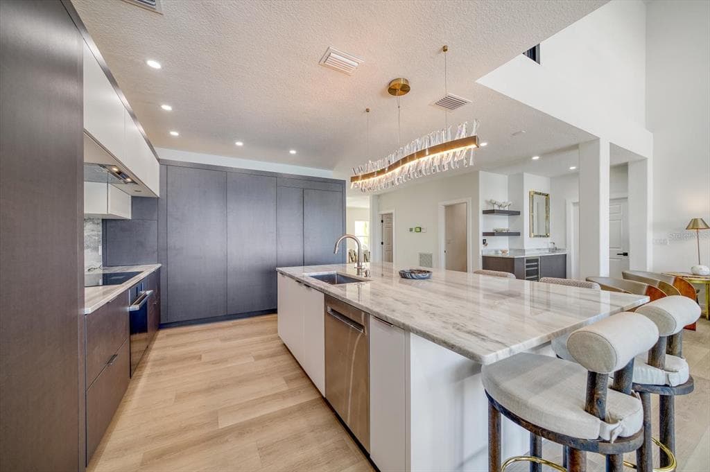 116 DEVON DRIVE photo 13