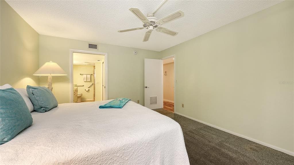8779 MIDNIGHT PASS ROAD 401H photo 23
