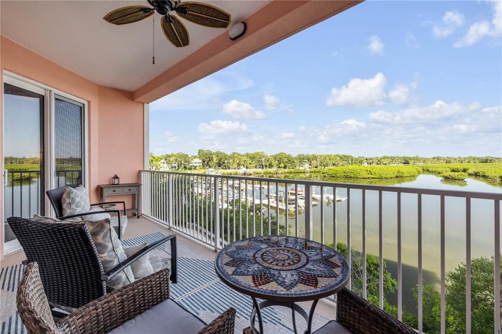 4 RIVERWALK DRIVE #305 5