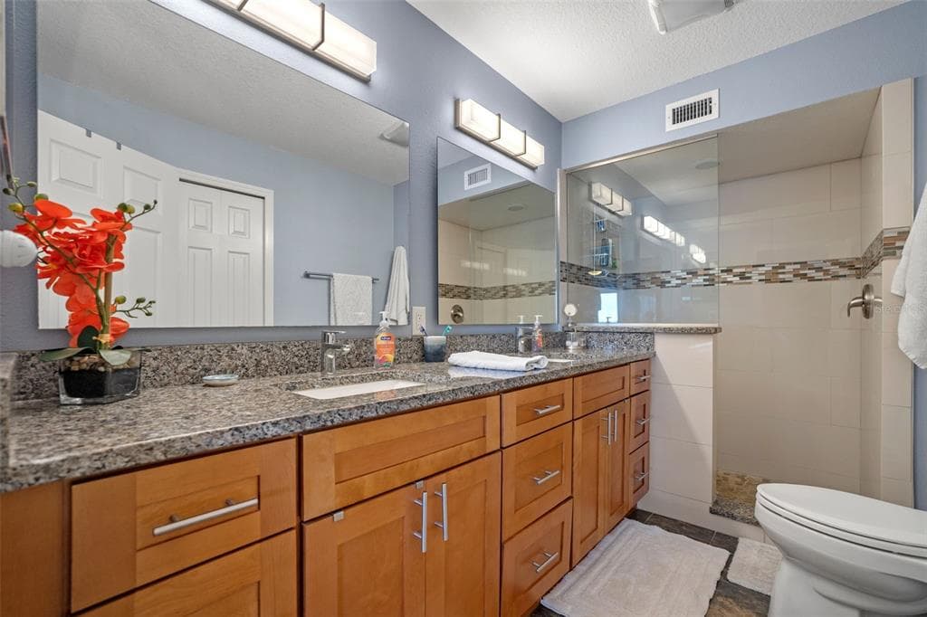 442 BOUCHELLE DRIVE 203 photo 21