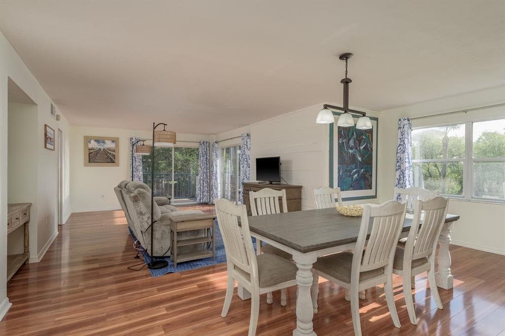 5557 SEA FOREST DRIVE 118 photo 14