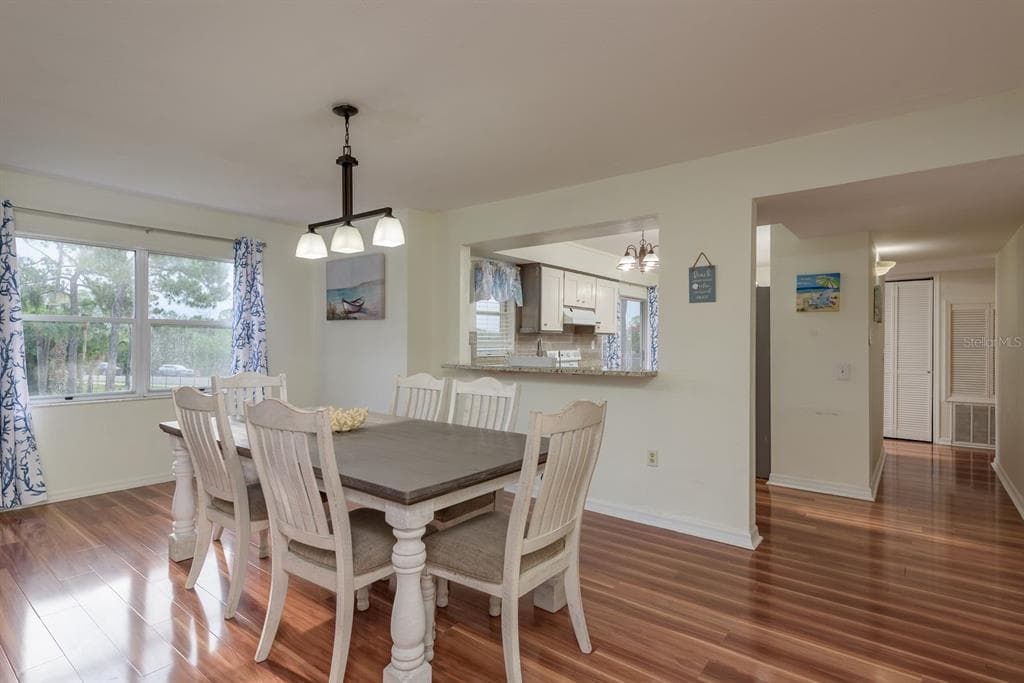 5557 SEA FOREST DRIVE 118 photo 15