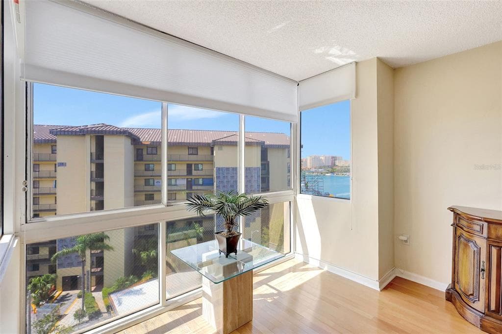 660 ISLAND WAY 708 photo 20