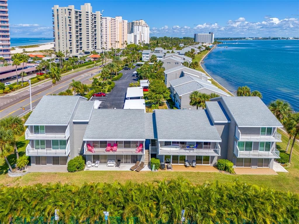1351 GULF BOULEVARD 118 photo 1