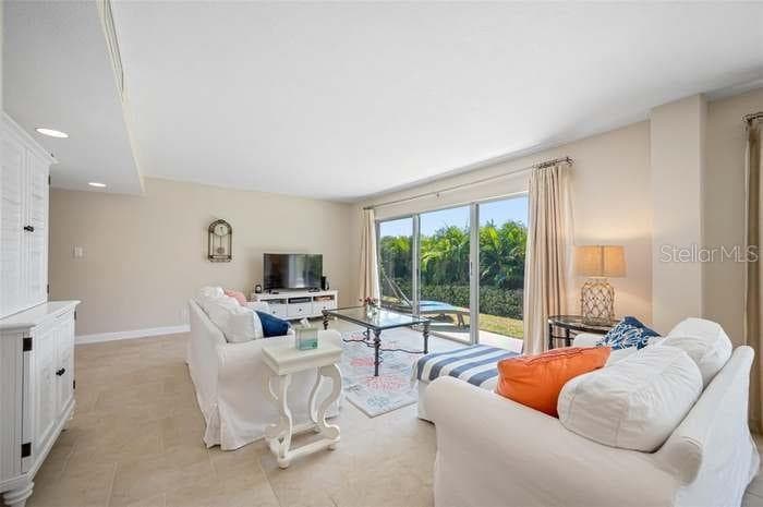 1351 GULF BOULEVARD 118 photo 9