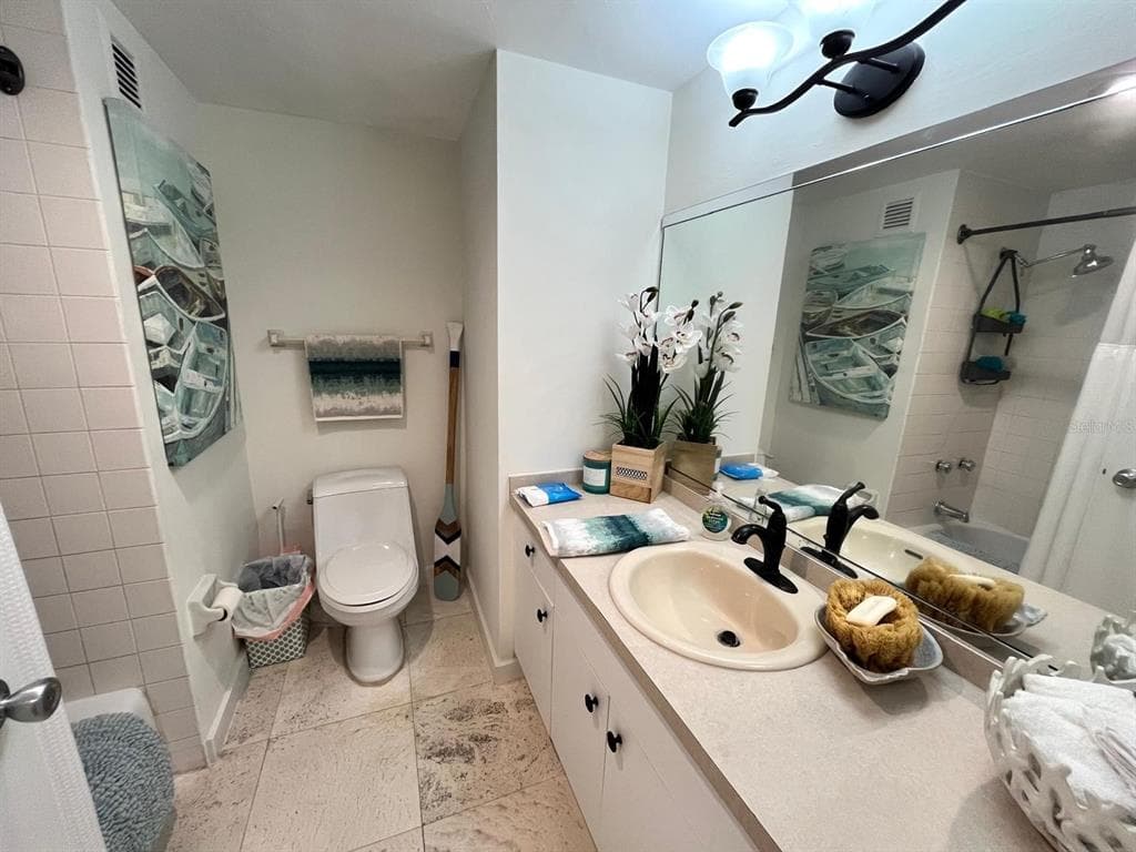 880 MANDALAY AVENUE S411 photo 15