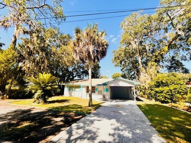 6125 BEACON POINT DRIVE 1