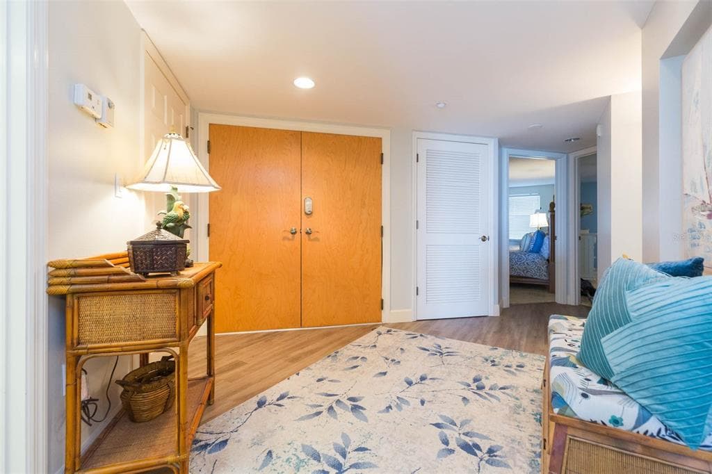 16326 GULF BOULEVARD 109 photo 4
