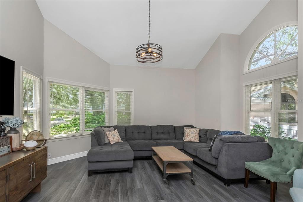 1065 SABLE COURT NE photo 11