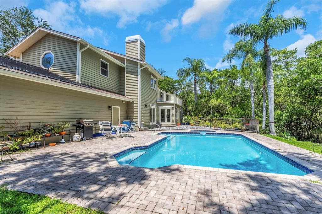 1065 SABLE COURT NE photo 8