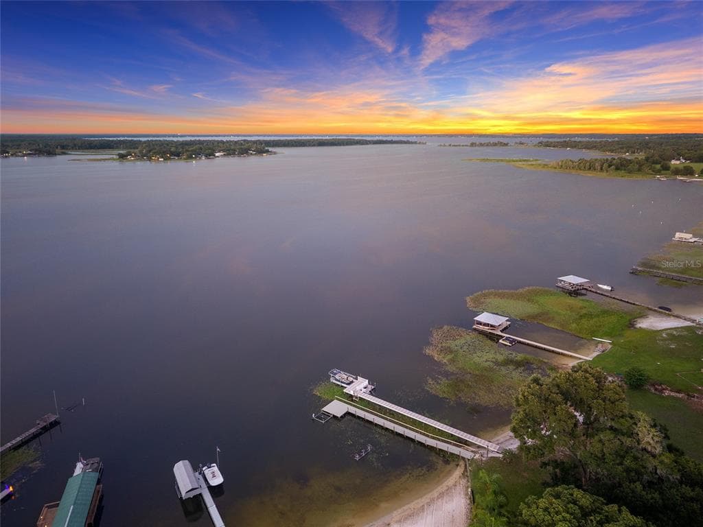 10745 SE SUNSET HARBOR ROAD 1