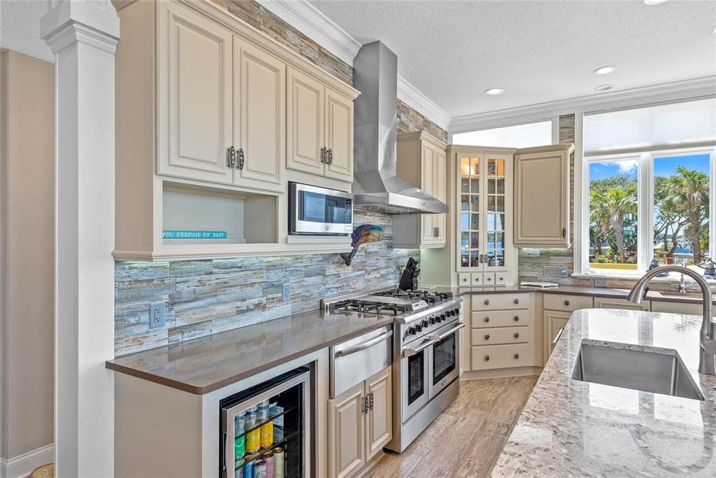 2012 SPYGLASS LANE photo 17