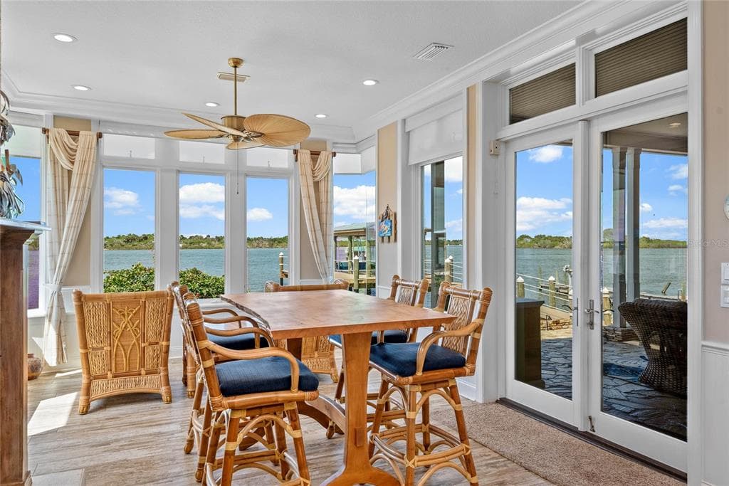 2012 SPYGLASS LANE photo 22