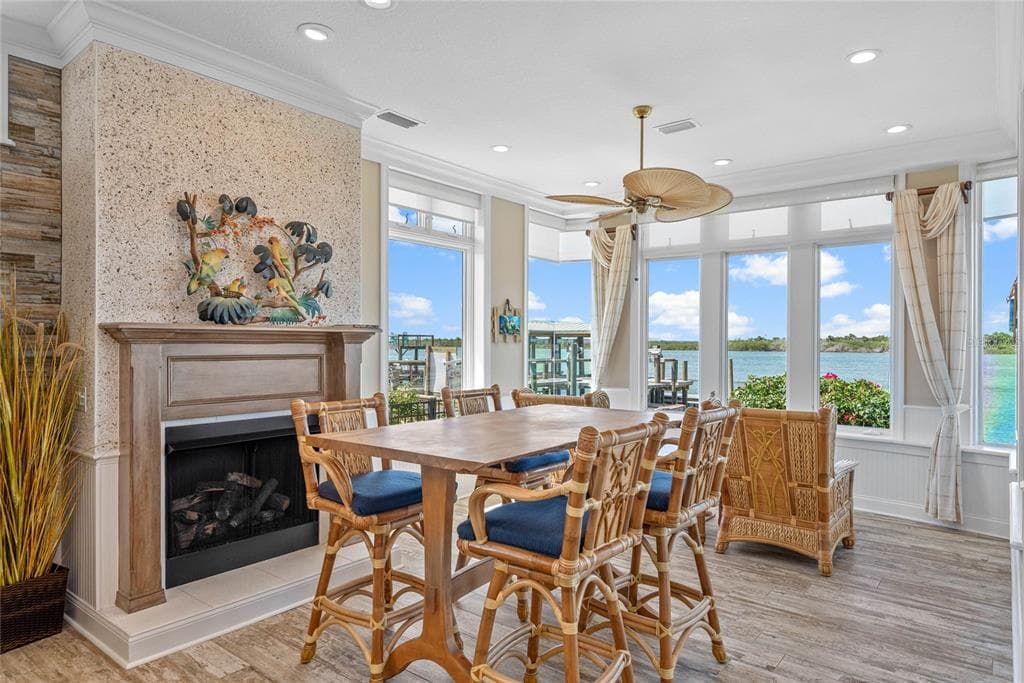 2012 SPYGLASS LANE photo 20