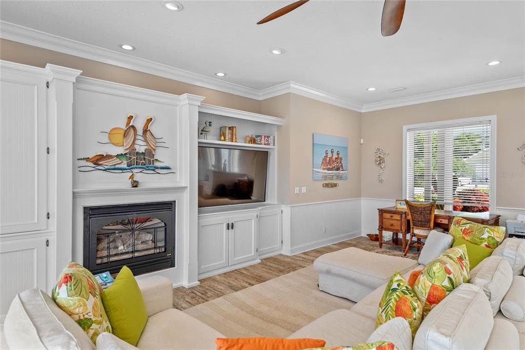 2012 SPYGLASS LANE photo 8