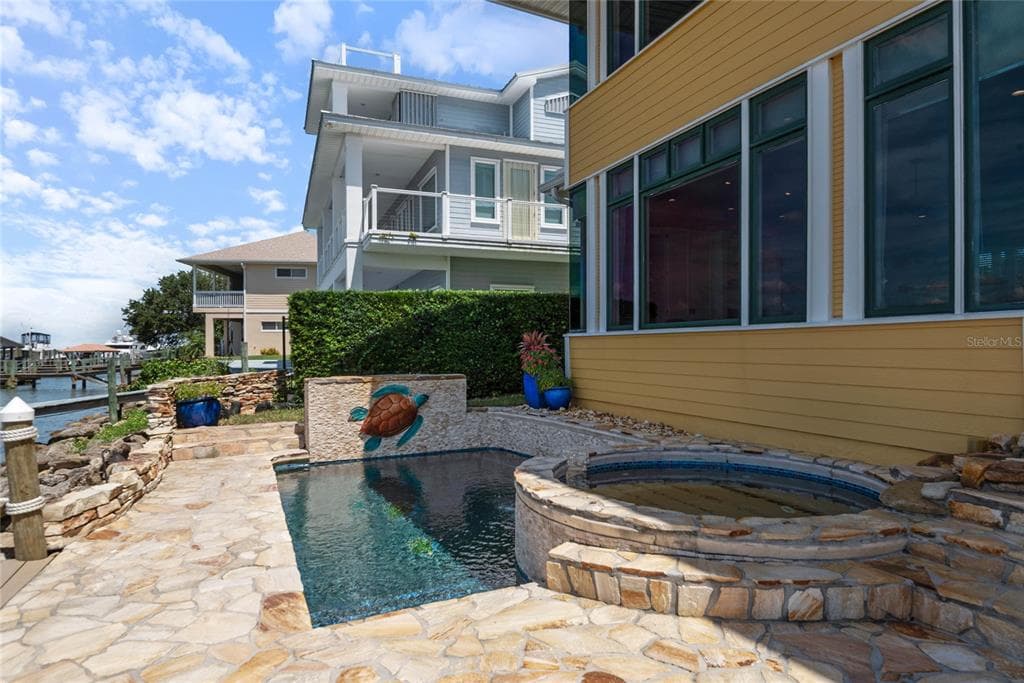 2012 SPYGLASS LANE photo 25
