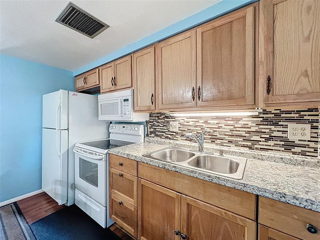 2349 HAMA DRIVE photo 13