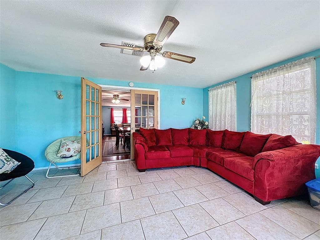 2349 HAMA DRIVE photo 18