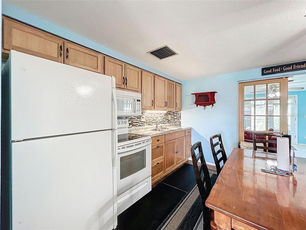 2349 HAMA DRIVE photo 15