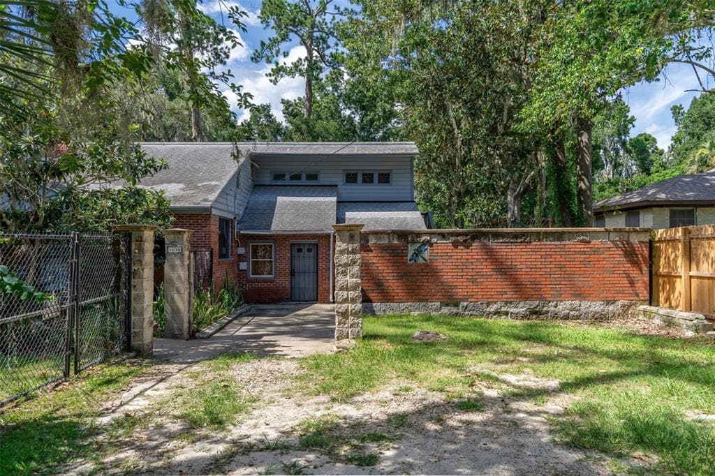 1636 NW 8TH AVENUE photo 2