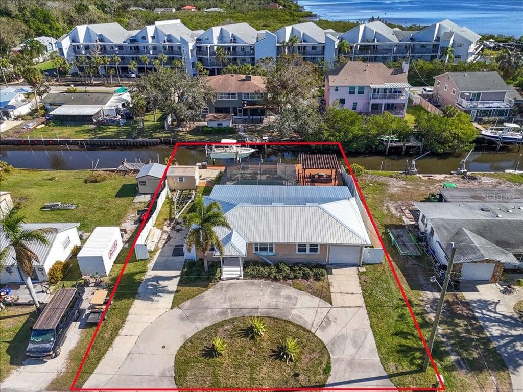 524 PALM AVENUE photo 1
